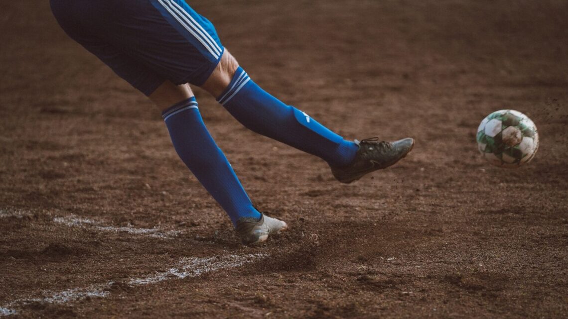 Czy filozofia Blue Lock sprawdziłaby się w prawdziwym futbolu? Analiza egoizmu w profesjonalnym sporcie