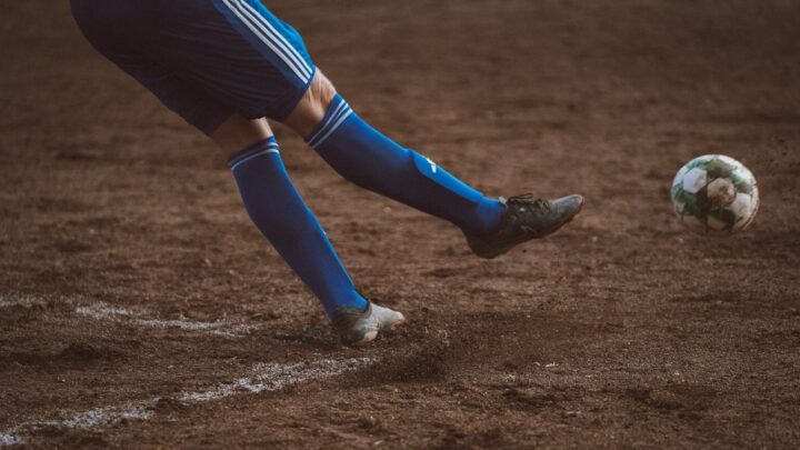 Czy filozofia Blue Lock sprawdziłaby się w prawdziwym futbolu? Analiza egoizmu w profesjonalnym sporcie