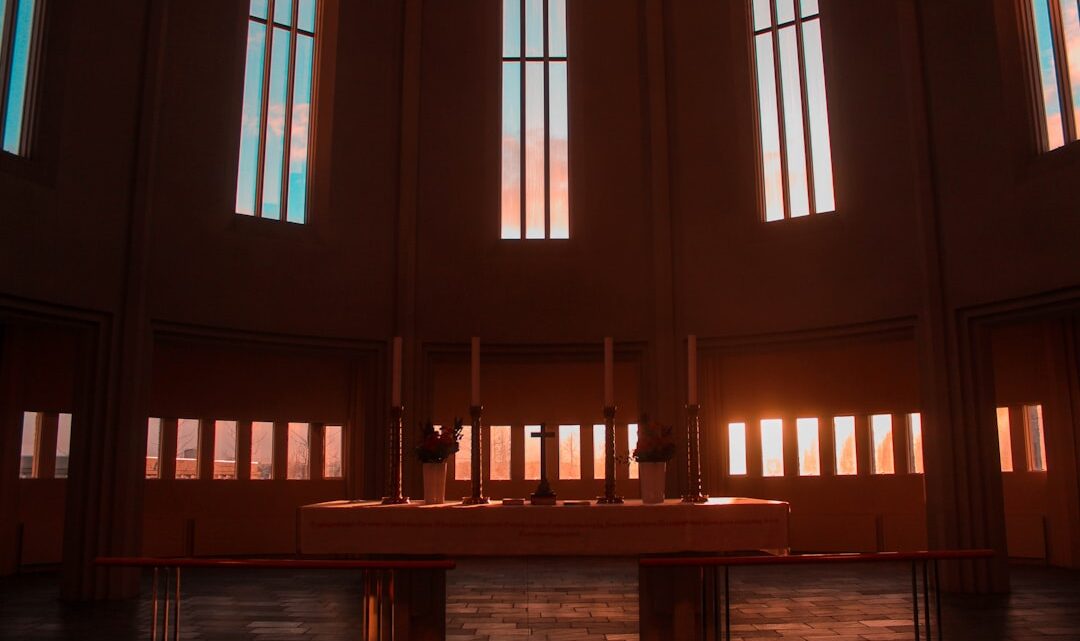 Atak Tytanów (Attack on Titan): Historia, postacie i fenomen, który podbił świat anime.