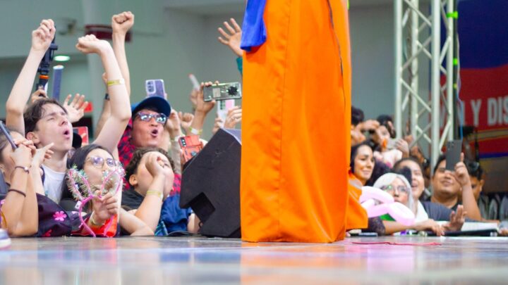 Dragon Ball: Jak zasady turniejów (Tenkaichi Budokai, Turniej Mocy) odzwierciedlają filozofię sztuk walki i rozwoju bohaterów?