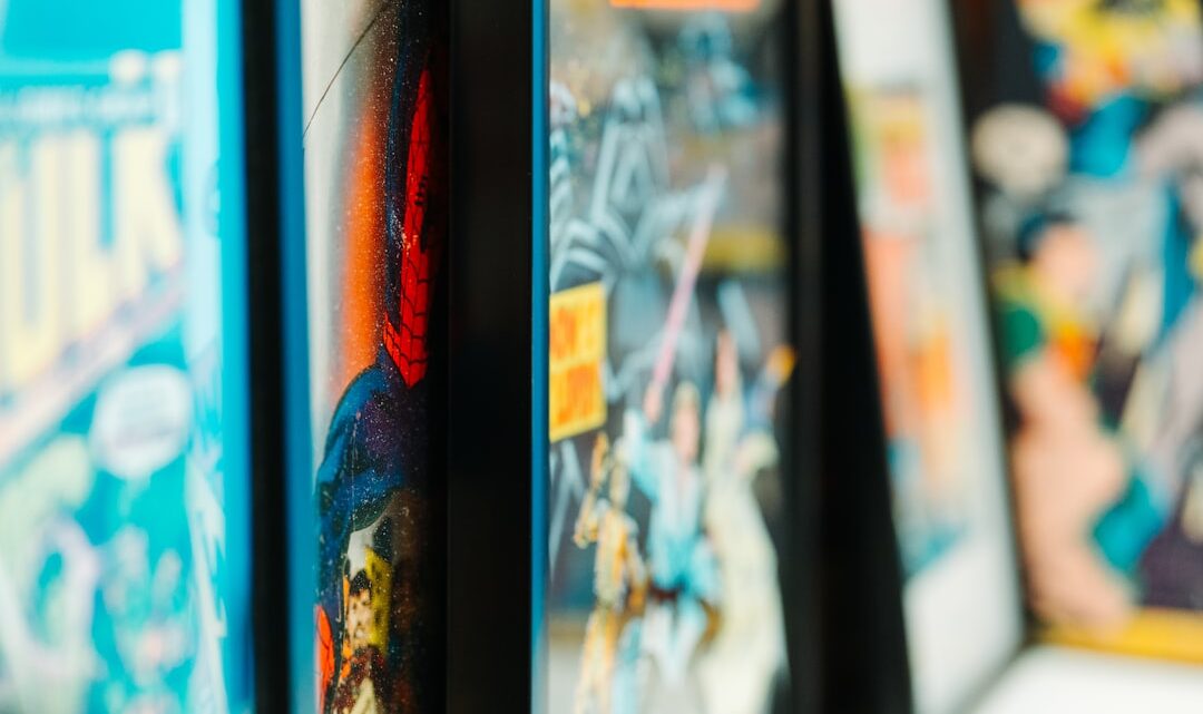 Jak adaptacje komiksów Marvela i DC (poza filmami) zmieniają postrzeganie bohaterów? Przewodnik po serialach animowanych, grach wideo i powieściach graficznych.