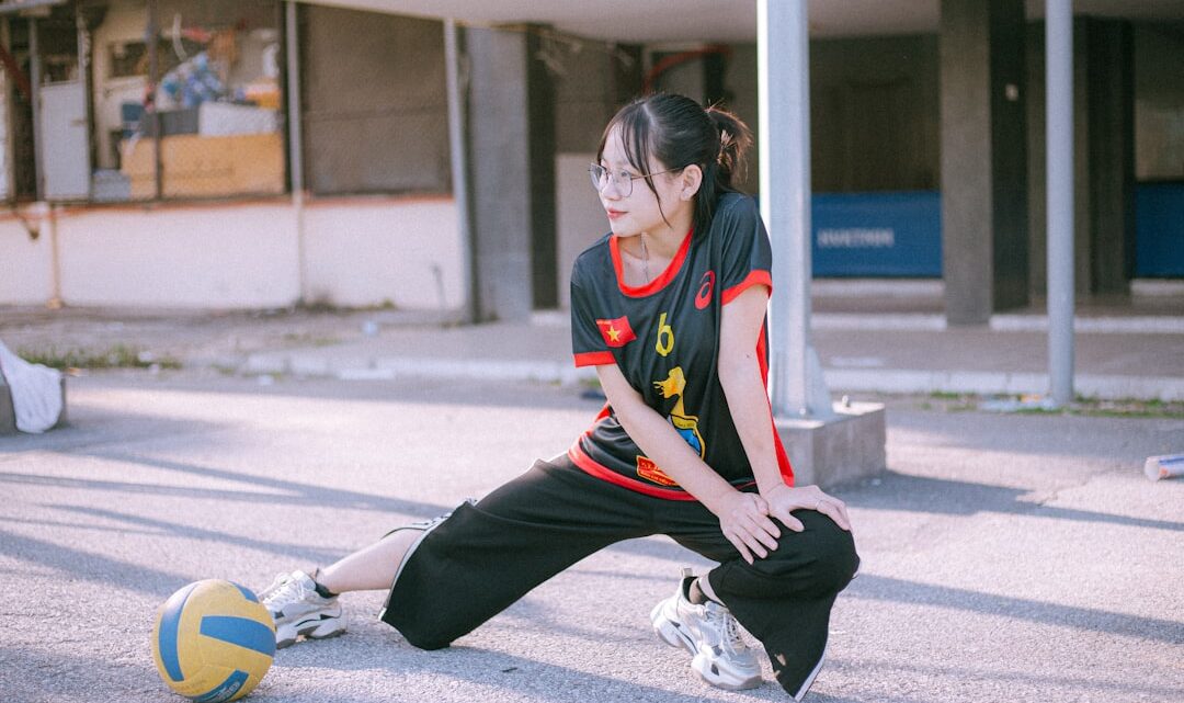 Jakie są najlepsze techniki treningowe dla początkujących w stylu anime sportowych (np. Blue Lock, Kapitan Tsubasa)?