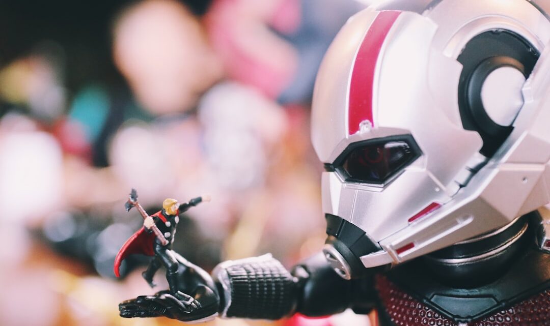 Komiksowe adaptacje filmów Marvela: Od 'Iron Mana’ do 'Avengers: Endgame’ – porównanie ekranizacji z pierwowzorami