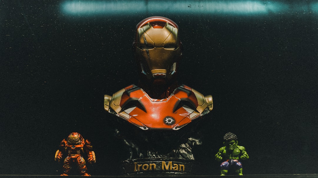 Sekrety powrotu Iron Mana: Czy Tony Stark ma szansę pojawić się w kolejnych filmach MCU? Analiza teorii i zapowiedzi.