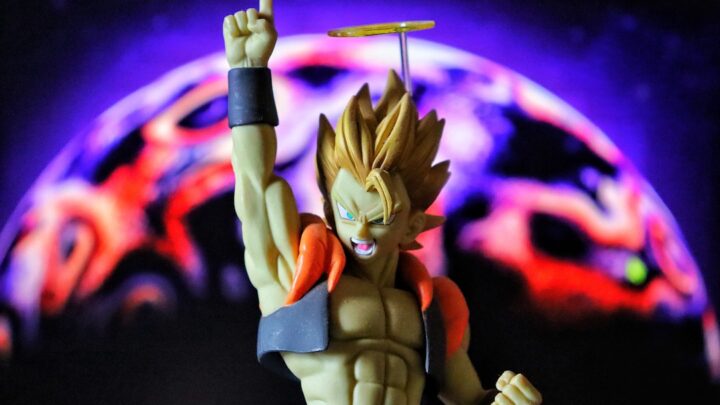 Dragon Ball: Przewodnik po kolekcjonowaniu kart kolekcjonerskich Dragon Ball Super Card Game – od początkującego do zaawansowanego gracza.
