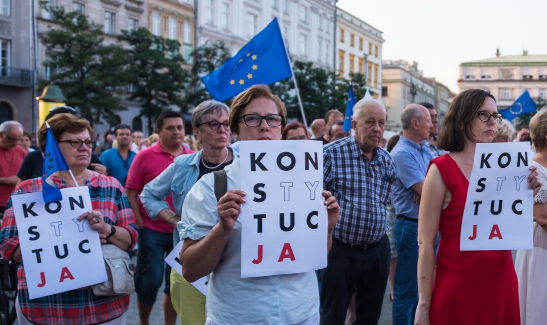 Ekonomiczne konsekwencje bycia superbohaterem: Ile kosztuje odbudowa Gotham i Nowego Jorku po heroicznych bitwach? Ekonomiczne konsekwencje bycia superbohaterem: Ile kosztuje odbudowa Gotham i Nowego Jorku po heroicznych bitwach?