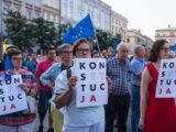 Ekonomiczne konsekwencje bycia superbohaterem: Ile kosztuje odbudowa Gotham i Nowego Jorku po heroicznych bitwach?