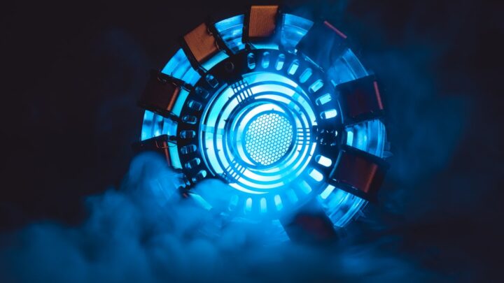 Jak Tony Stark buduje i zarządza imperium Stark Industries? Przewodnik po technologii i strategii biznesowej geniusza Marvela.