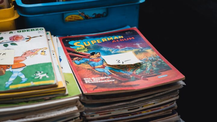 Poza Batmanem: Najlepsze soundtracki z filmów i seriali DC, które definiują ich uniwersum.