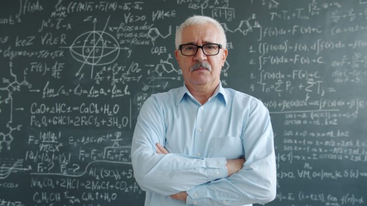 Wpływ Profesora X na filozofię X-Men i szersze uniwersum Marvela: Jak Charles Xavier kształtował młodych mutantów i ich walkę o akceptację?