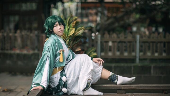 Znaczenie i ewolucja strojów yukata i kimono w anime i mandze: Od tradycji do współczesnej popkultury.