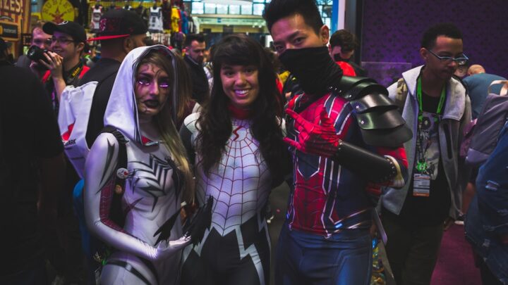 Cosplay Marvela i DC: Jak samodzielnie stworzyć realistyczny kostium Batmana lub Spider-Mana – budżetowe triki i materiały