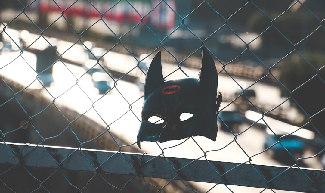 Batman: Jak zaawansowane drony, wzorowane na systemach monitoringu Mrocznego Rycerza, mogą zrewolucjonizować miejski nadzór i szybkie reagowanie kryzysowe w Polsce?