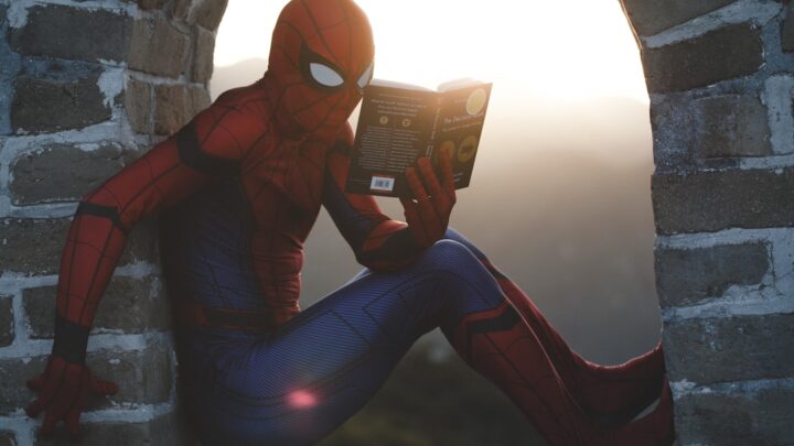 Marvel: Jak superbohaterowie radzą sobie z żałobą i traumą? Lekcje odporności emocjonalnej od Spider-Mana i Iron Mana dla polskich fanów.